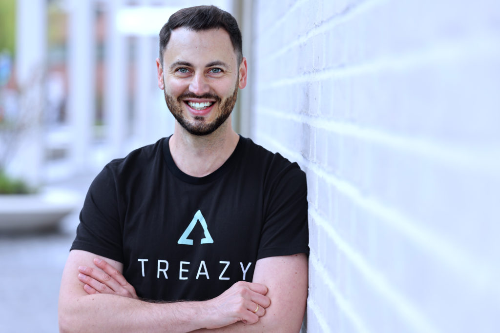 Denis Petitjean von TREAZY.